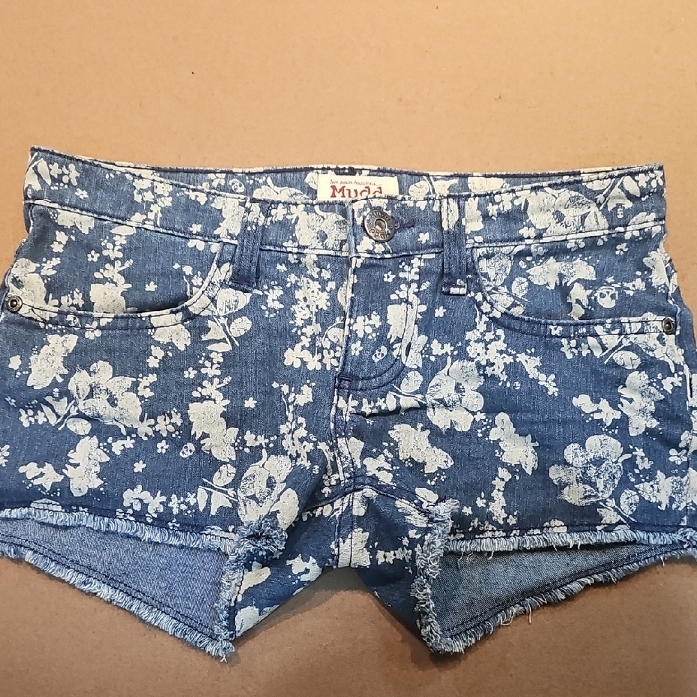 Mudd Blue Floral Jean Shorts